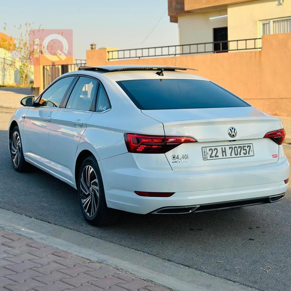 ڤۆڵکسواگن جێتا